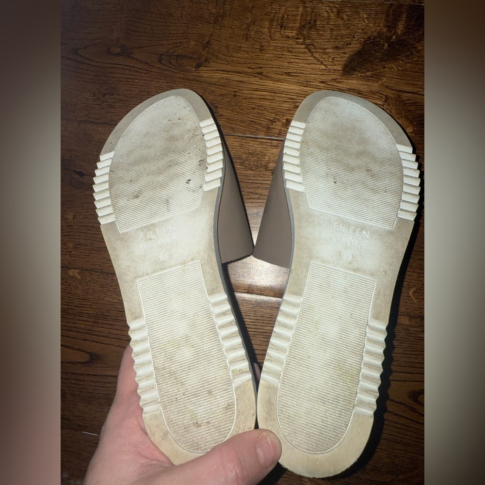 Eileen Fisher Touch Leather Flatform Sandal in brown/taupe Size Womens 7.5 - Picture 2 of 4